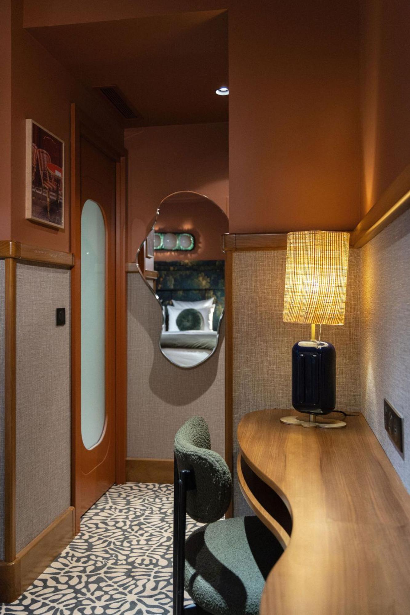 1.75 Paris La Treve Hotel Exterior photo