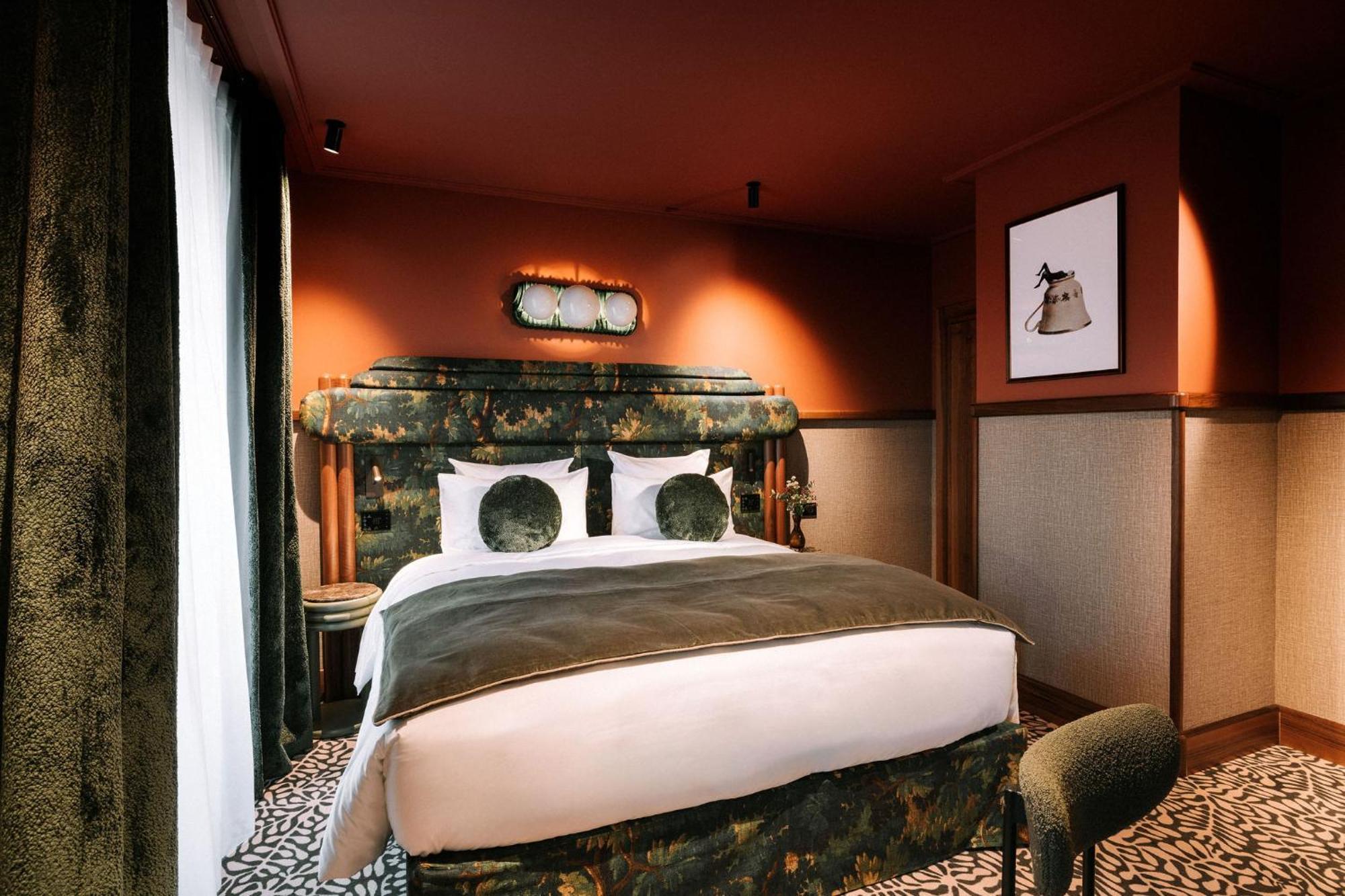 1.75 Paris La Treve Hotel Exterior photo